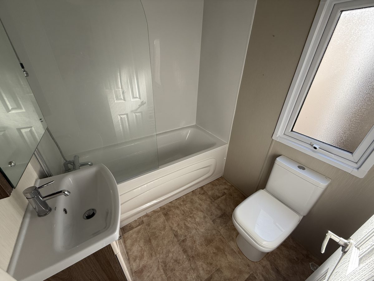 Delta Cambridge 40×13 / 2 Bedrooms